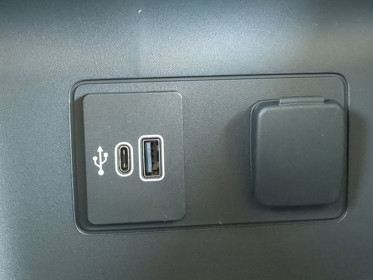 2026 Ford Explorer Active w/200A Pkg Winder GA