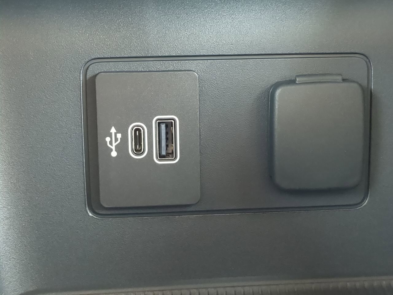 2026 Ford Explorer Active w/200A Pkg Winder GA