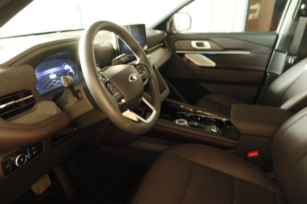 2026 Ford Explorer Platinum Hondo TX