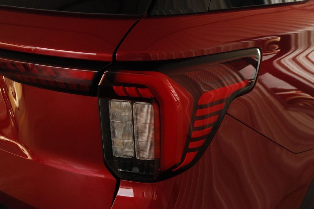 2026 Ford Explorer Platinum Hondo TX