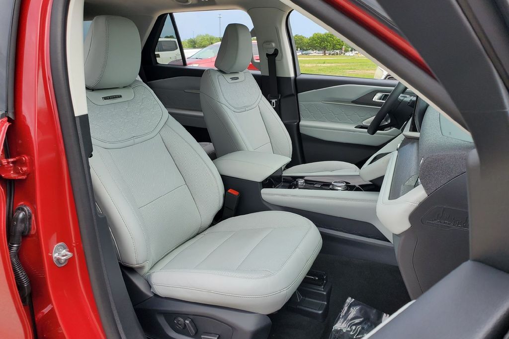 2026 Ford Explorer Platinum Hondo TX