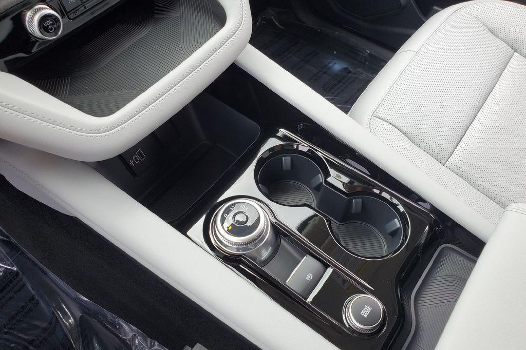 2026 Ford Explorer Platinum Hondo TX
