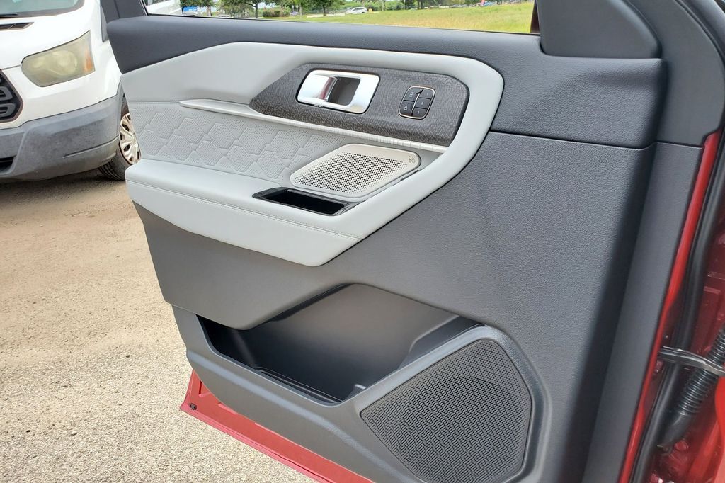 2026 Ford Explorer Platinum Hondo TX