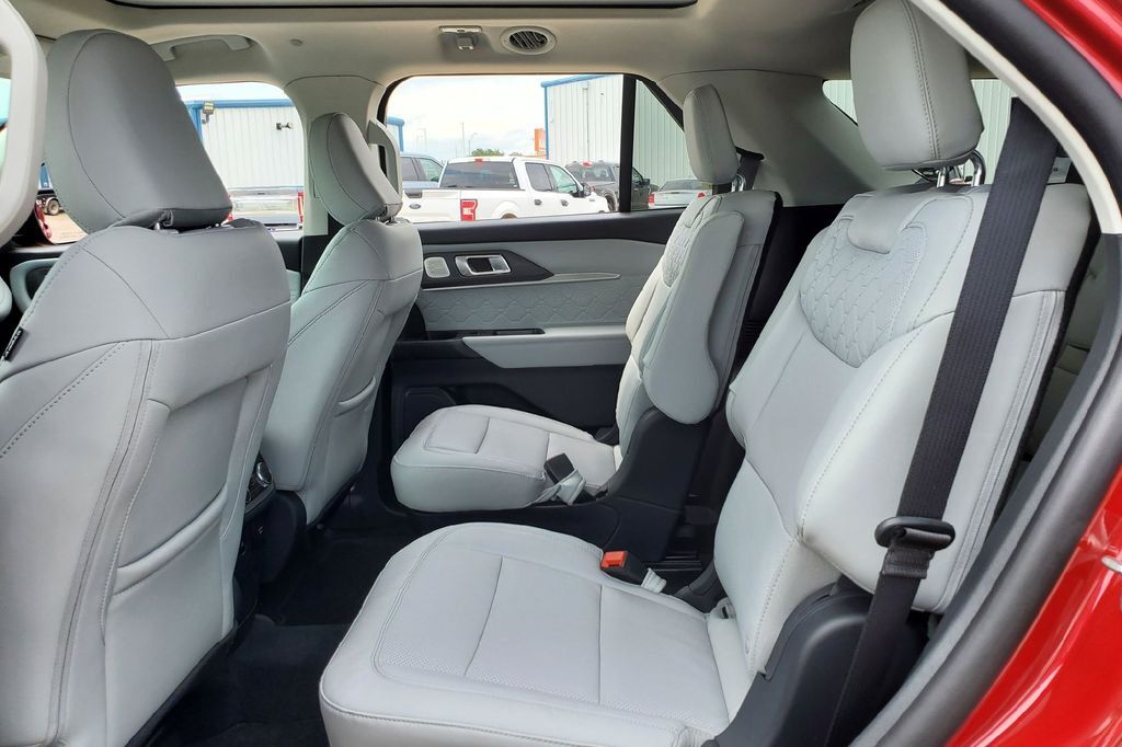 2026 Ford Explorer Platinum Hondo TX