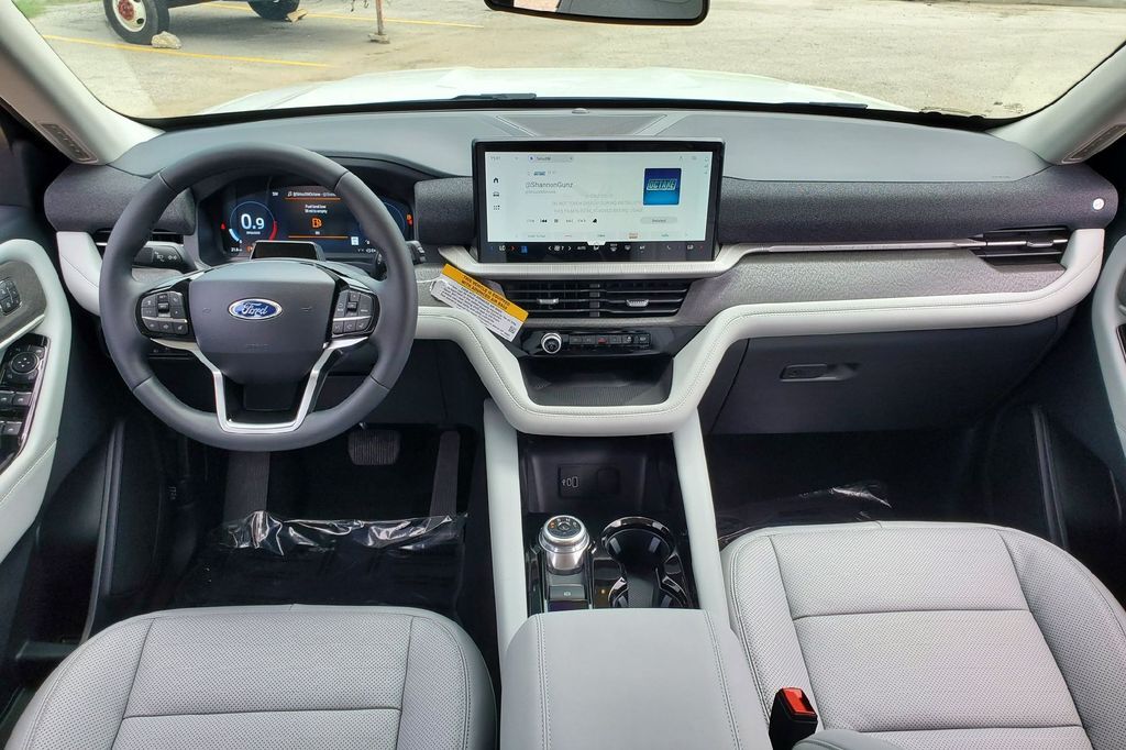 2026 Ford Explorer Platinum Hondo TX