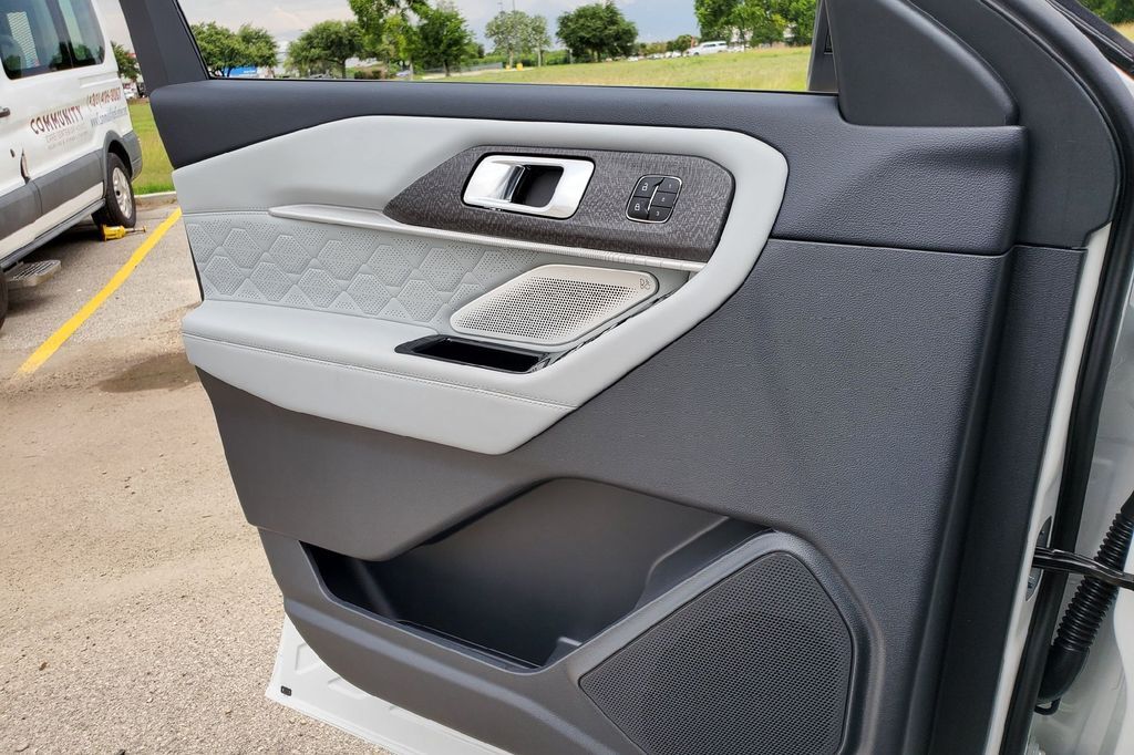 2026 Ford Explorer Platinum Hondo TX
