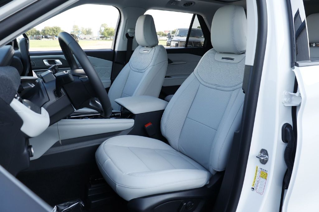 2026 Ford Explorer Platinum Hondo TX