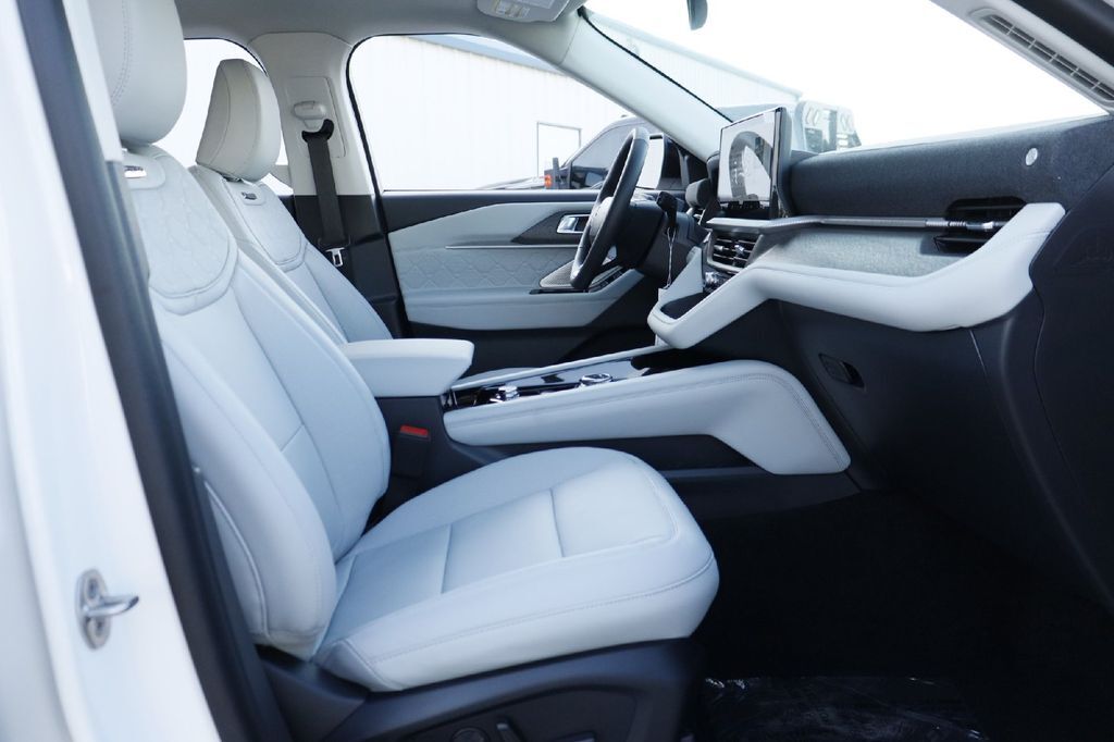 2026 Ford Explorer Platinum Hondo TX