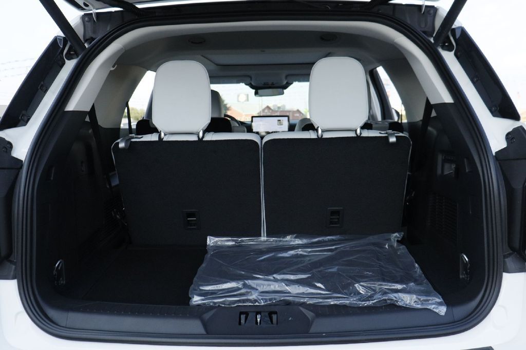 2026 Ford Explorer Platinum Hondo TX