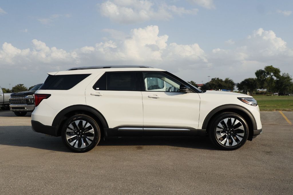 2026 Ford Explorer Platinum Hondo TX