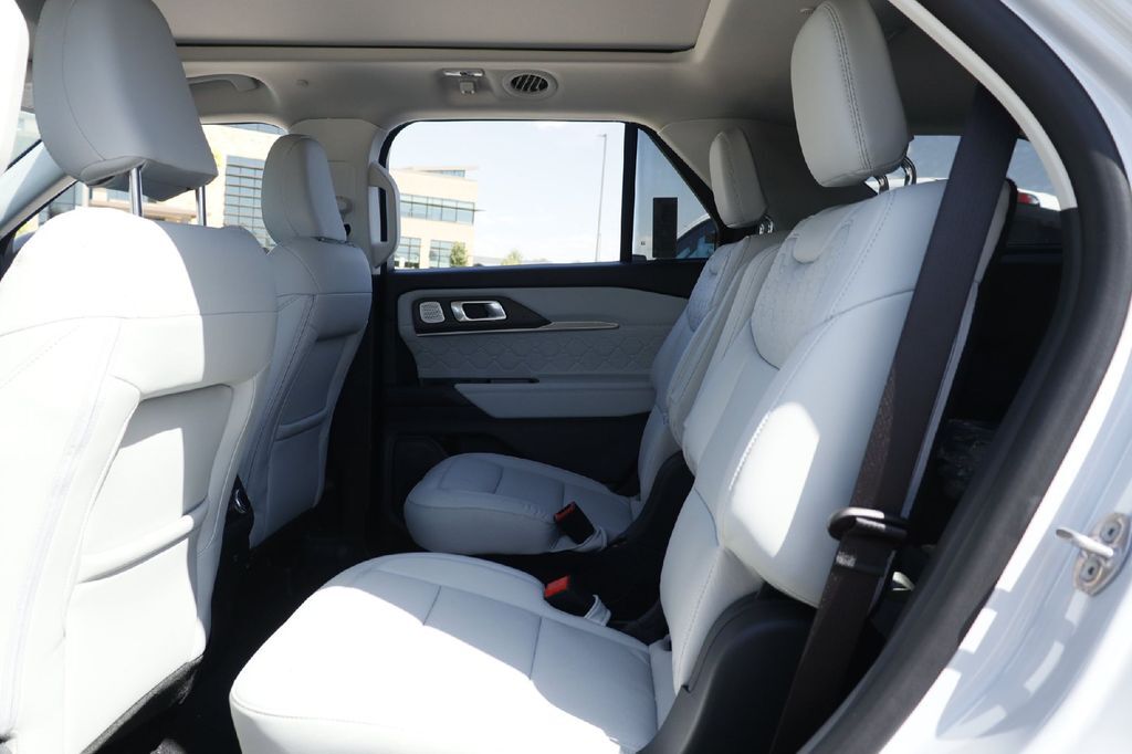 2026 Ford Explorer Platinum Hondo TX