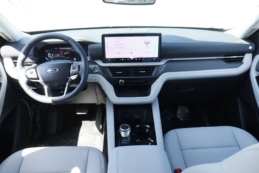 2026 Ford Explorer Platinum Hondo TX