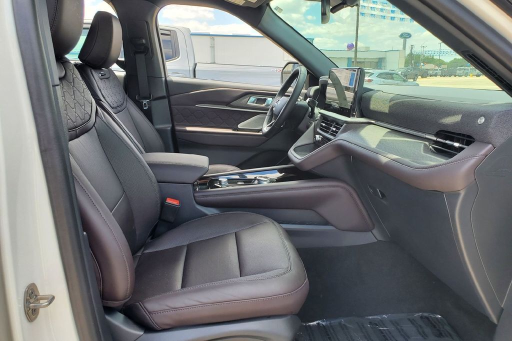 2026 Ford Explorer Platinum Hondo TX
