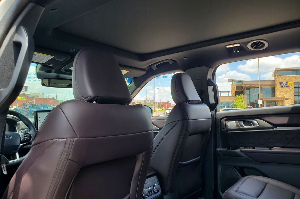2026 Ford Explorer Platinum Hondo TX