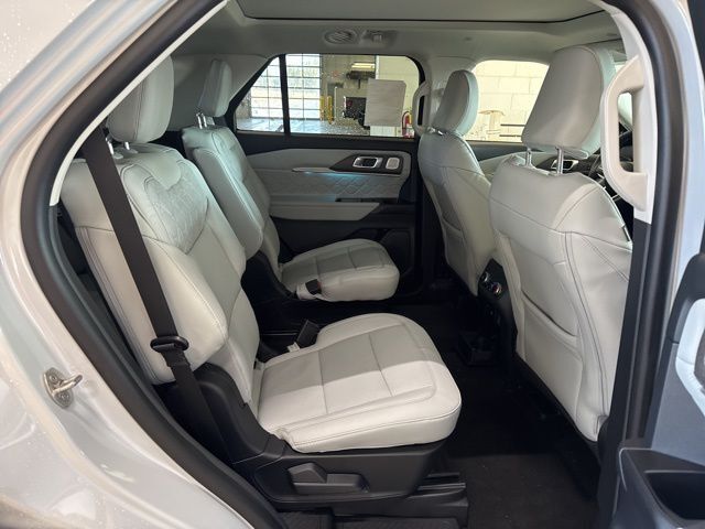 2026 Ford Explorer Platinum Random Lake WI