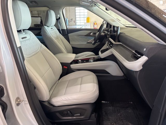 2026 Ford Explorer Platinum Random Lake WI