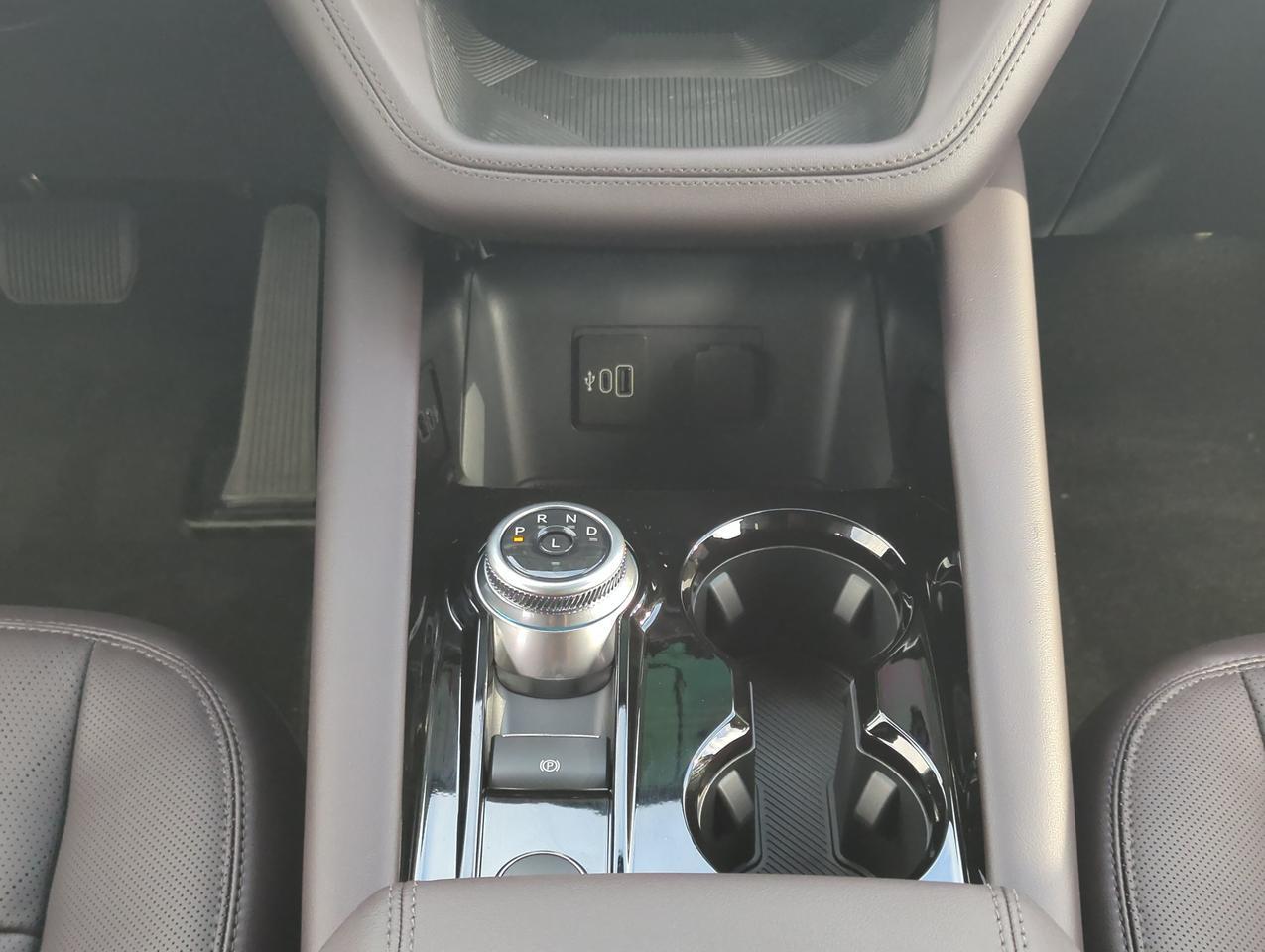 2026 Ford Explorer Platinum Appleton WI