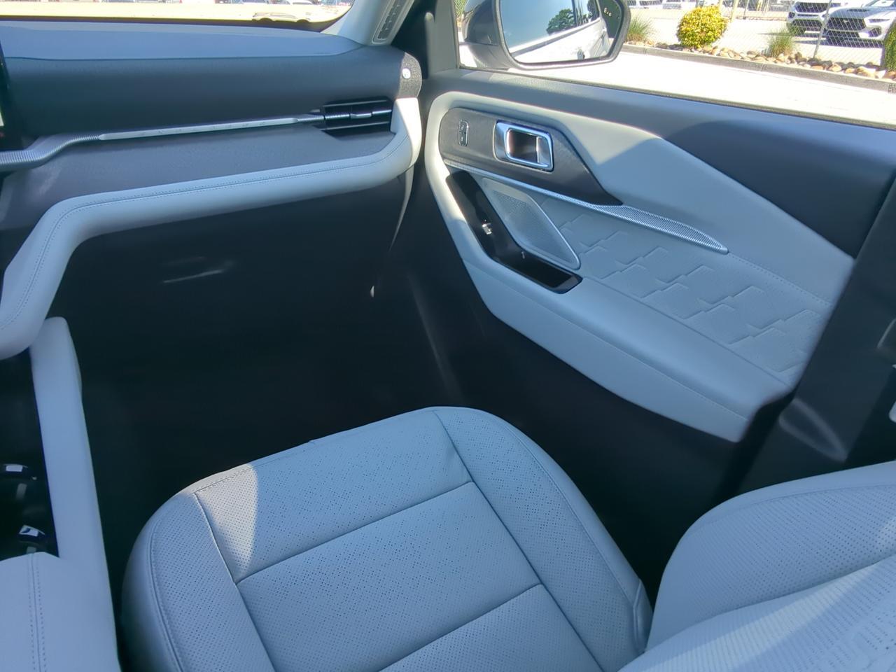 2026 Ford Explorer Platinum Appleton WI