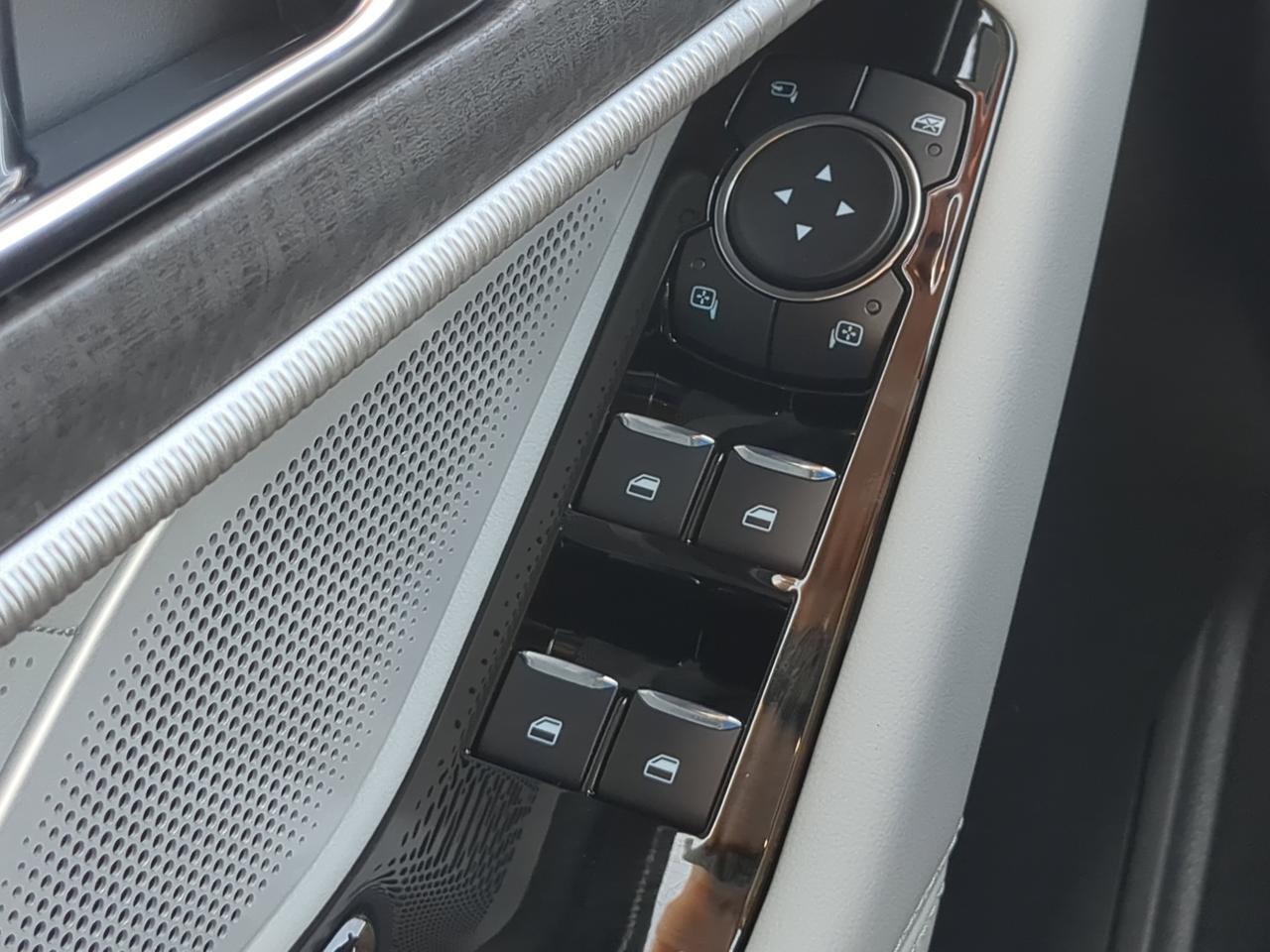 2026 Ford Explorer Platinum Appleton WI