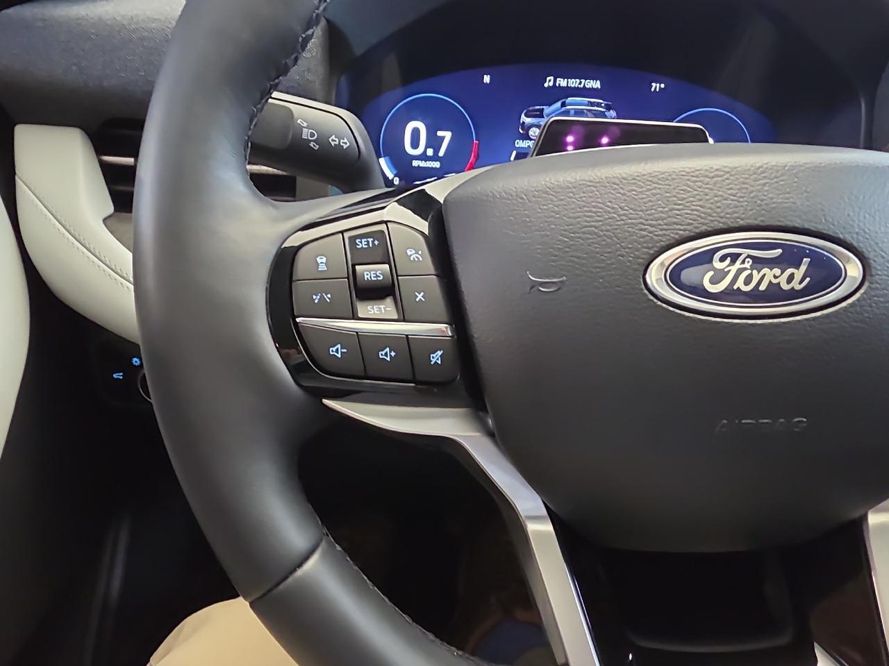 2026 Ford Explorer Platinum Sand Lake NY