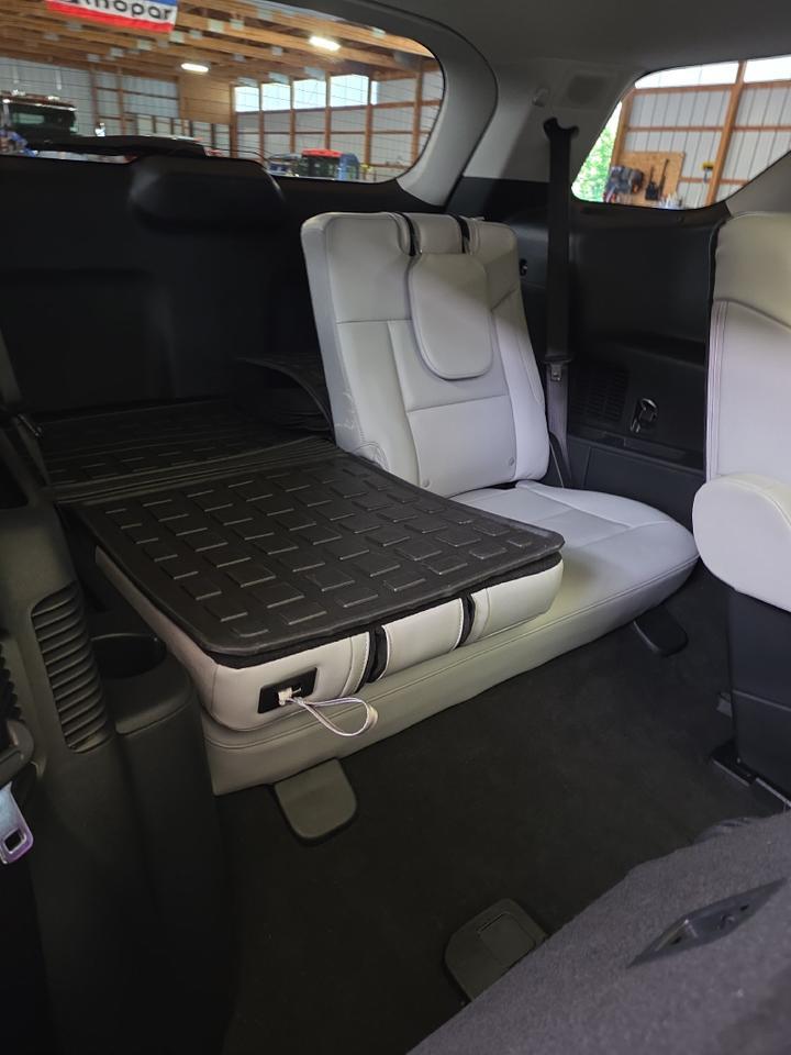 2026 Ford Explorer Platinum Sand Lake NY