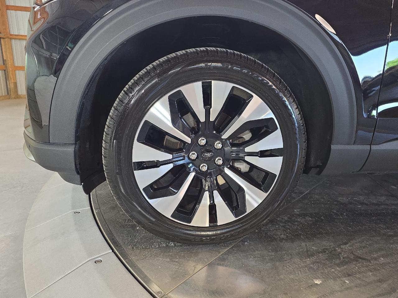 2026 Ford Explorer Platinum Sand Lake NY