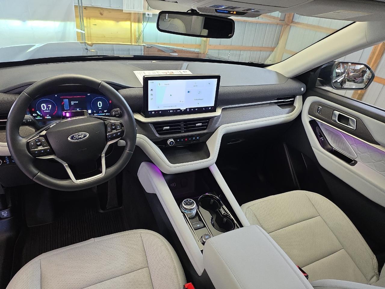 2026 Ford Explorer Platinum Sand Lake NY