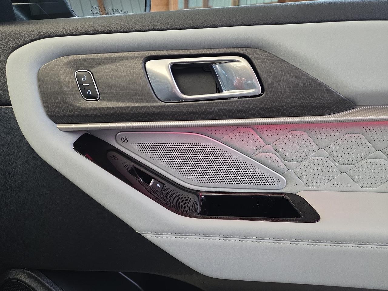 2026 Ford Explorer Platinum Sand Lake NY