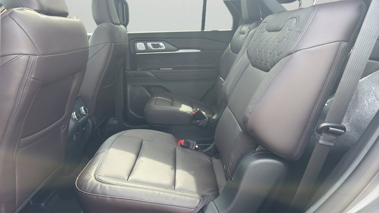 2026 Ford Explorer Platinum Sherwood Park AB