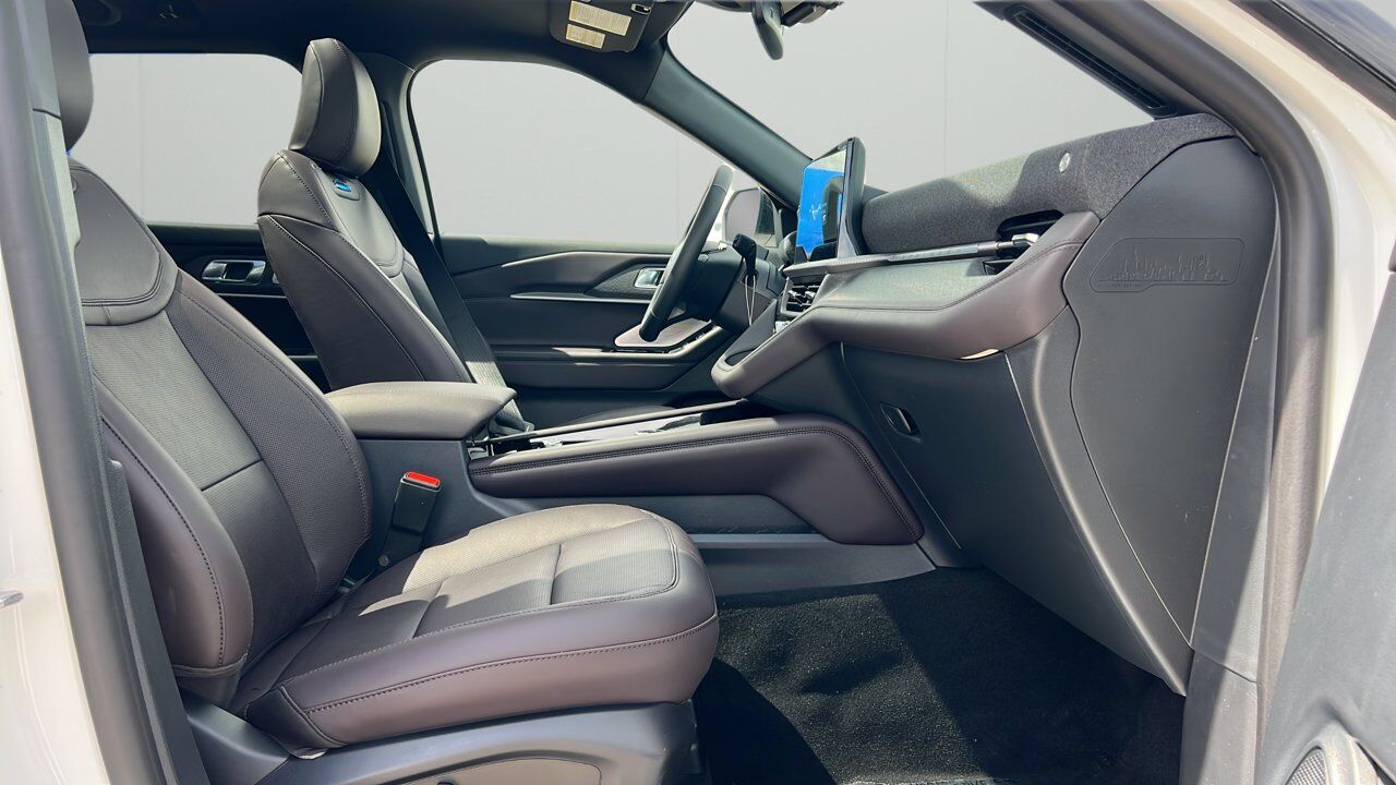 2026 Ford Explorer Platinum Sherwood Park AB
