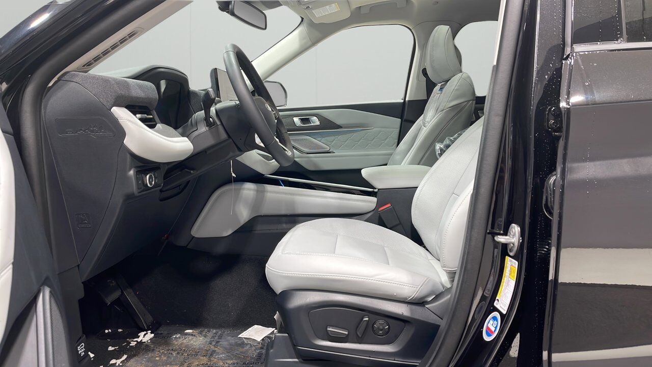 2026 Ford Explorer Platinum Sherwood Park AB