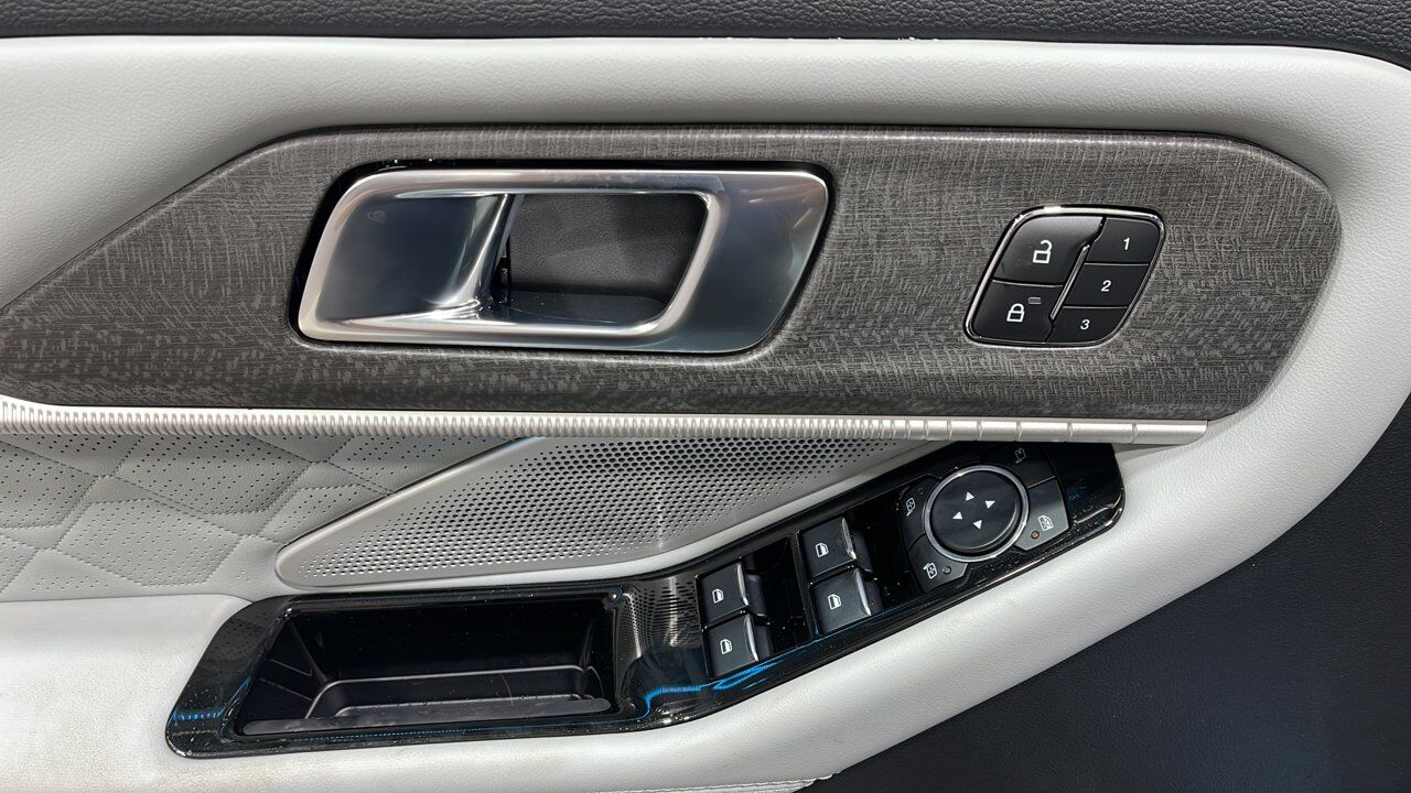 2026 Ford Explorer Platinum Sherwood Park AB