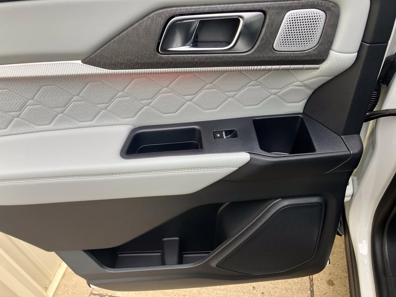 2026 Ford Explorer Platinum Watertown SD