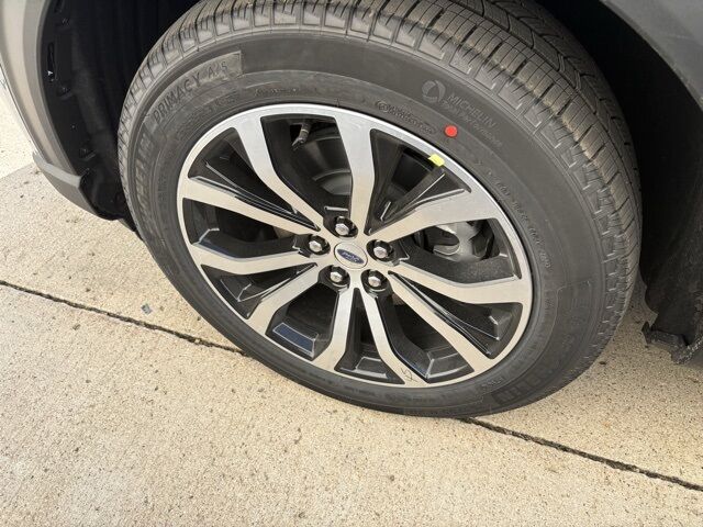 2026 Ford Explorer ST-Line photo 3