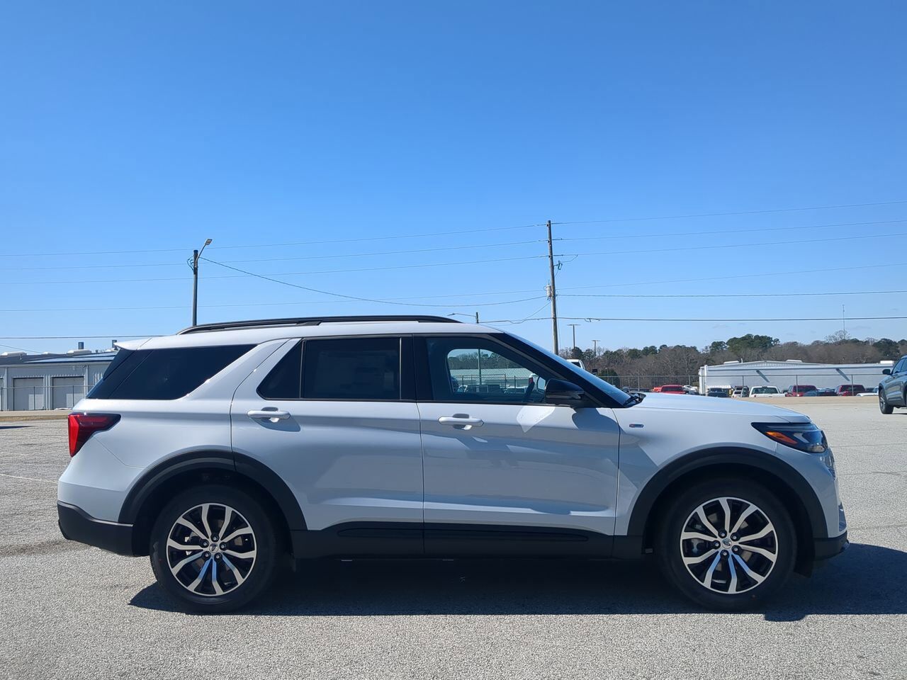 2026 Ford Explorer ST-Line