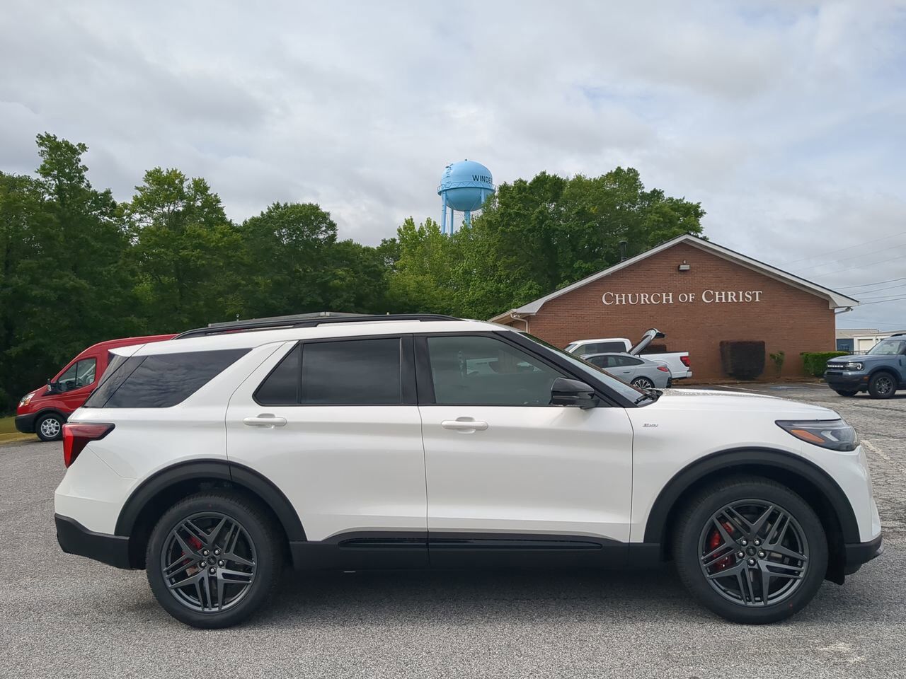 2026 Ford Explorer ST-Line