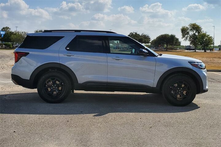 2026 Ford Explorer TREMOR AWD  TX