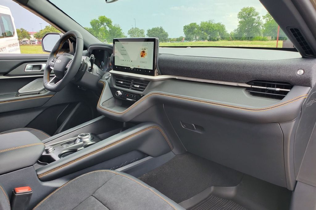 2026 Ford Explorer Tremor Hondo TX