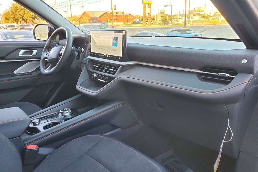 2026 Ford Explorer Tremor Hondo TX