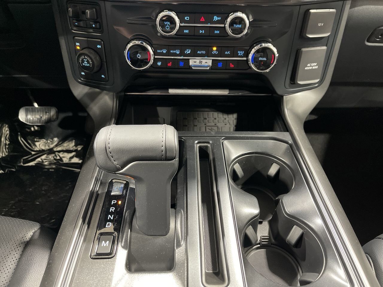 2026 Ford F-150 LARIAT - FACTORY ORDER Sherwood Park AB