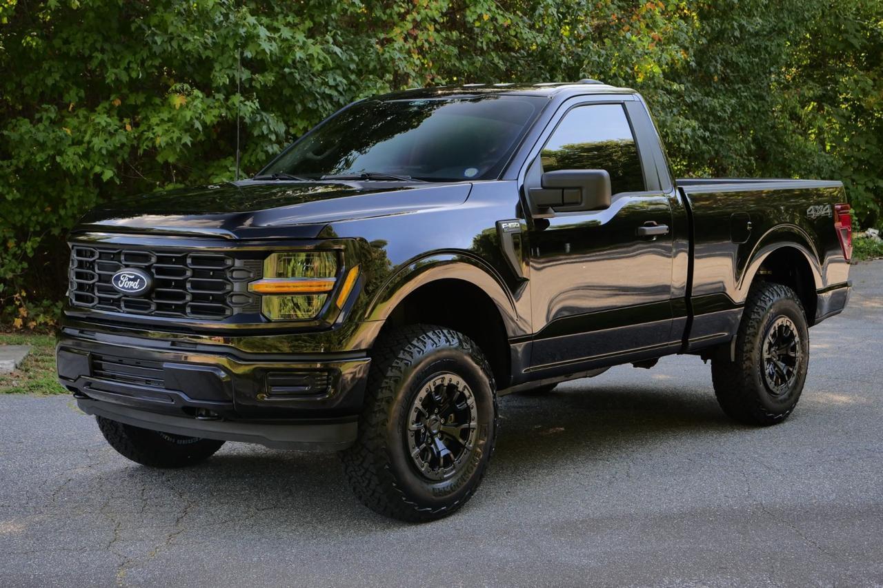 2026 Ford F-150 XL 4X4 / 5.0L V8 / Regular Cab / NEW TIRES! Lincolnton NC