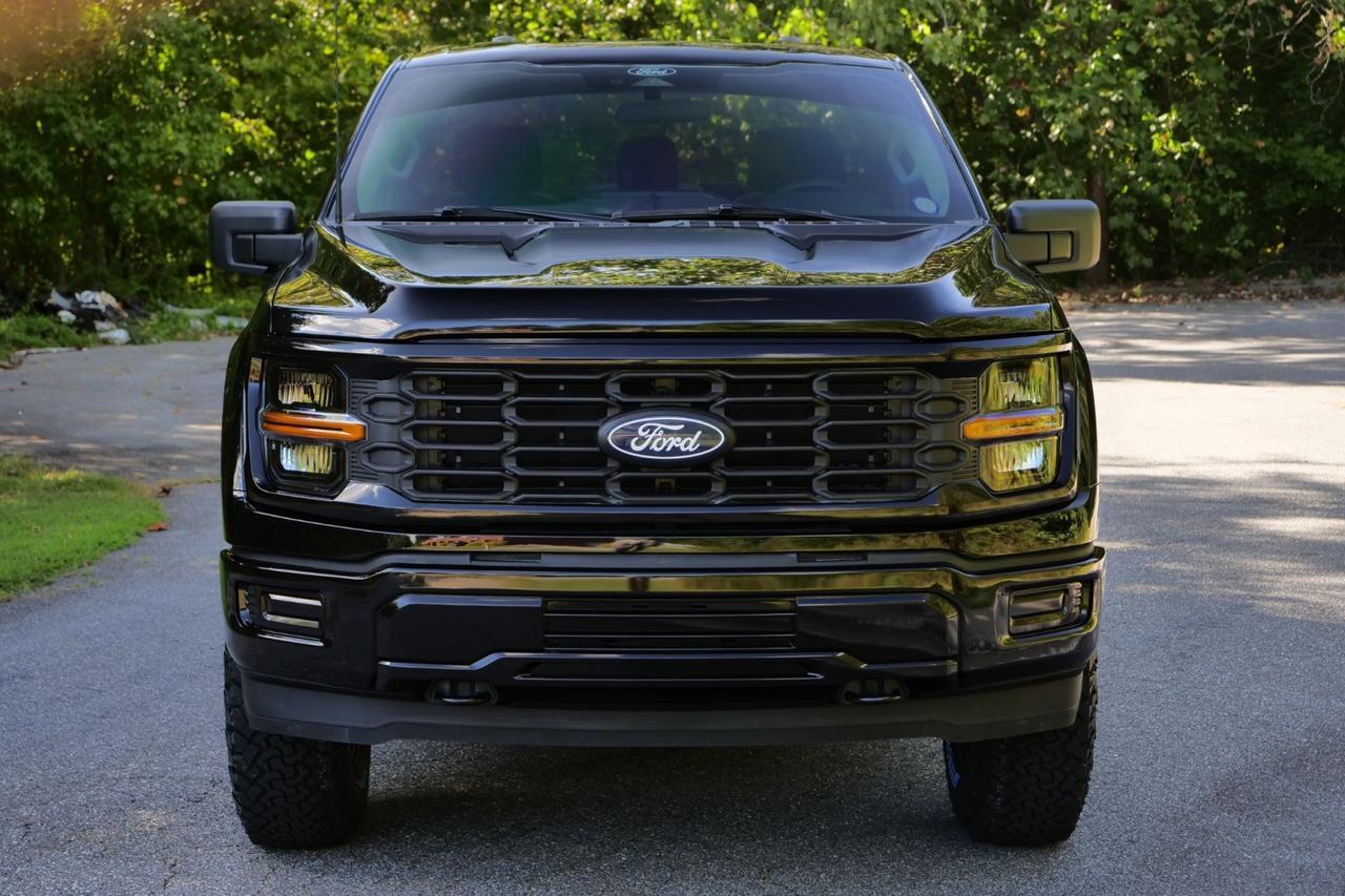 2026 Ford F-150 XL 4X4 / 5.0L V8 / Regular Cab / NEW TIRES! Lincolnton NC