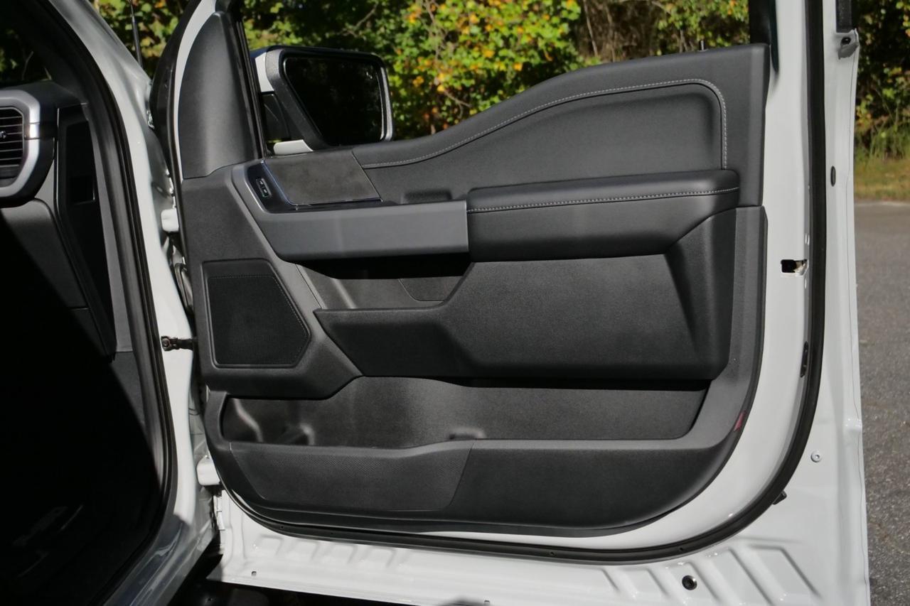 2026 Ford F-150 XLT 4X4 / Leather Seating / Black Appearance Package Lincolnton NC
