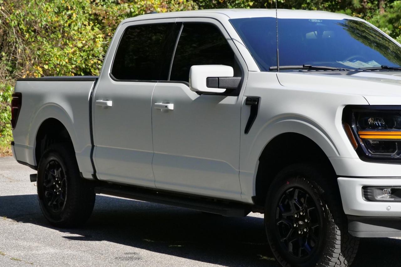 2026 Ford F-150 XLT 4X4 / Leather Seating / Black Appearance Package Lincolnton NC
