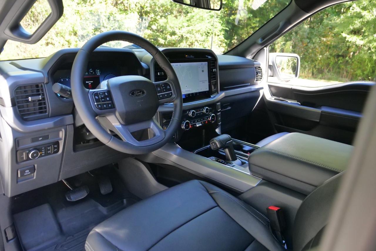 2026 Ford F-150 XLT 4X4 / Leather Seating / Black Appearance Package Lincolnton NC