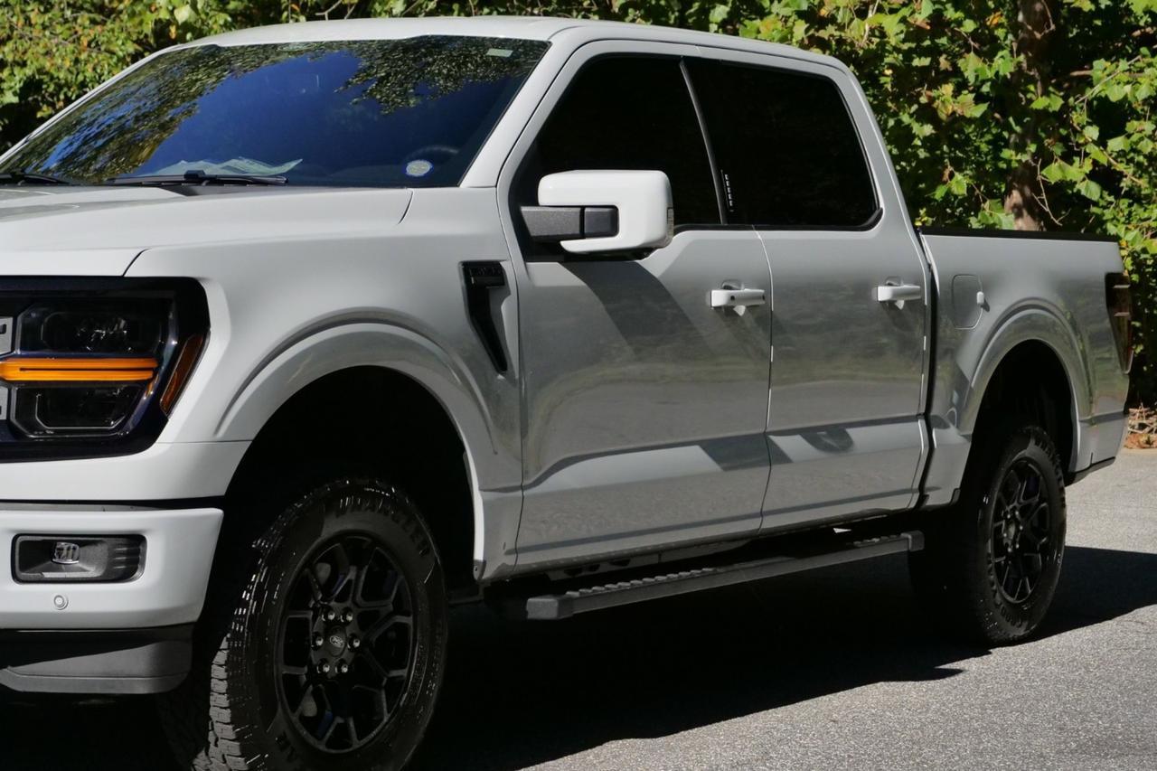 2026 Ford F-150 XLT 4X4 / Leather Seating / Black Appearance Package Lincolnton NC