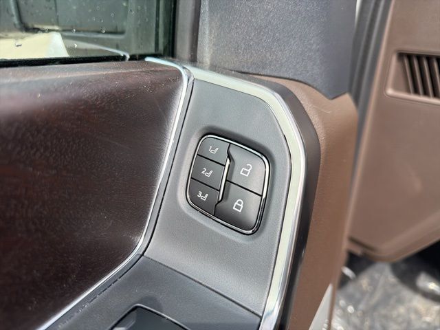 2026 Ford F-250SD King Ranch Random Lake WI