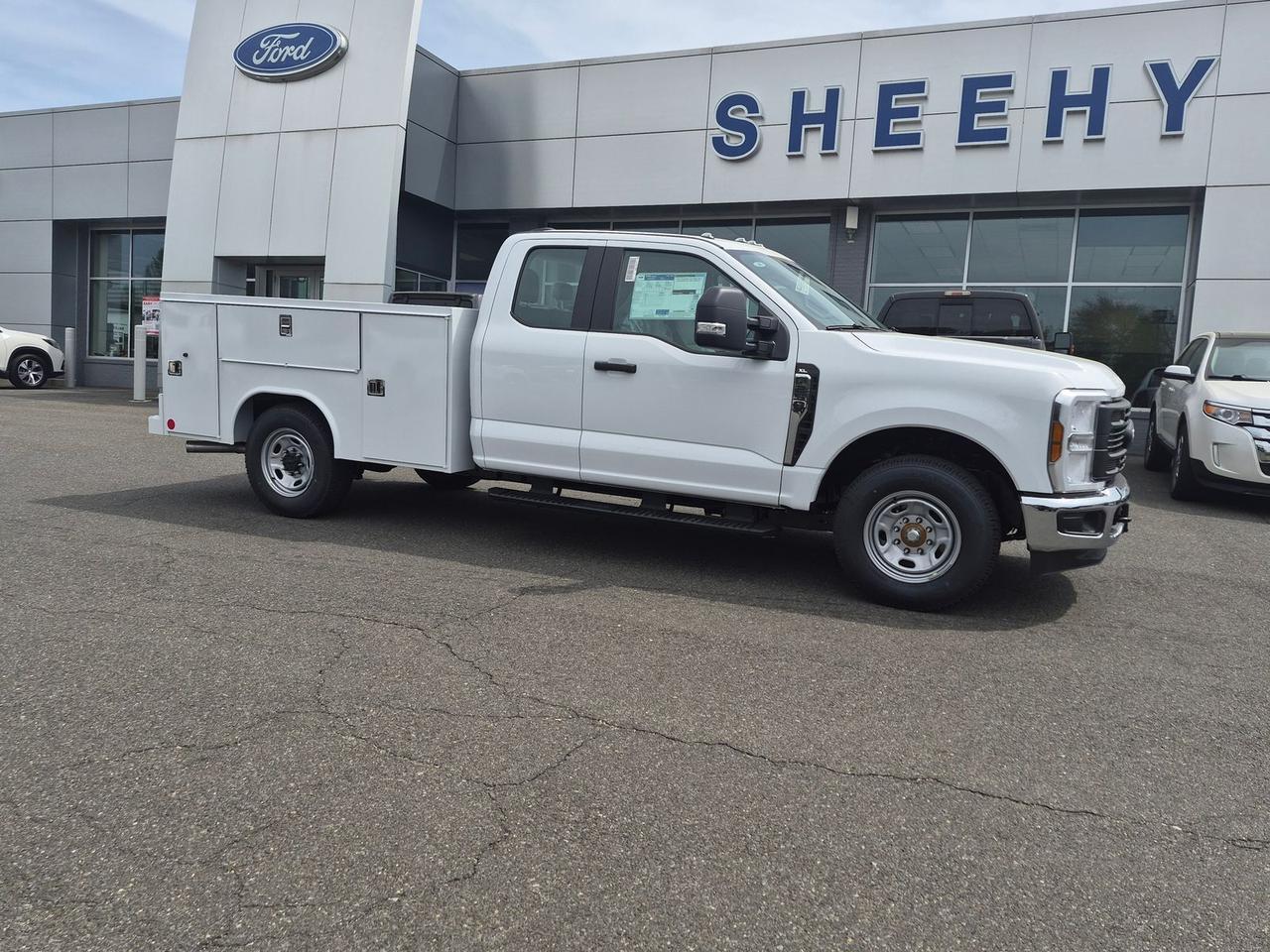 2026 Ford F-250SD XL SERVICE BODY