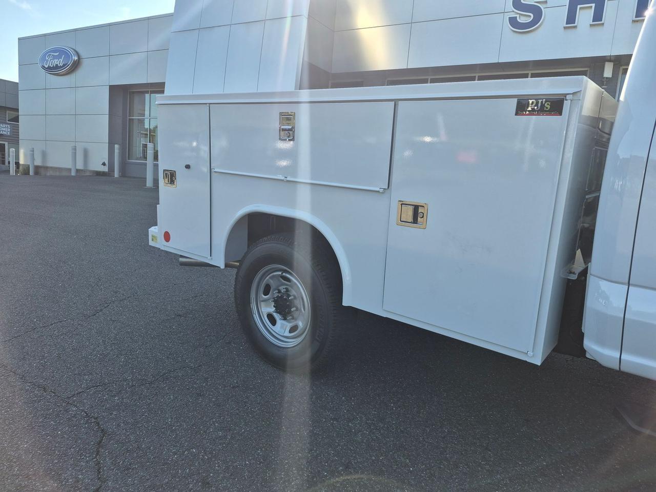 2026 Ford F-250SD XL SERVICE BODY Warrenton VA