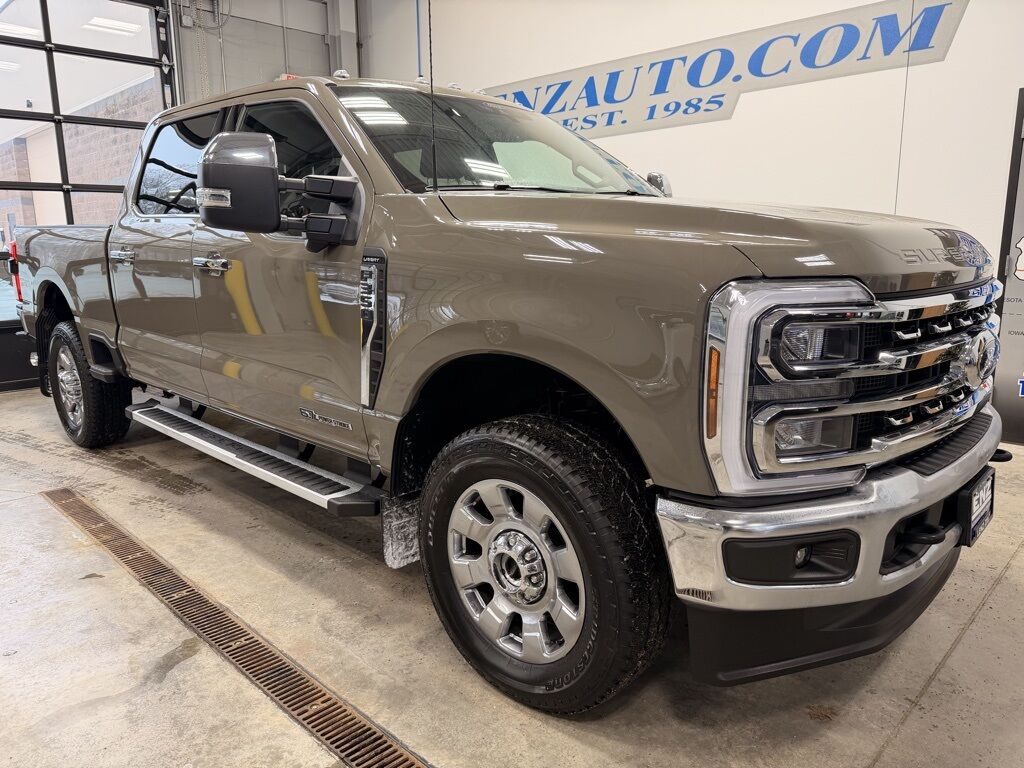 2026 Ford F-350 Super Duty 4x4 Crew Cab Lariat SRW